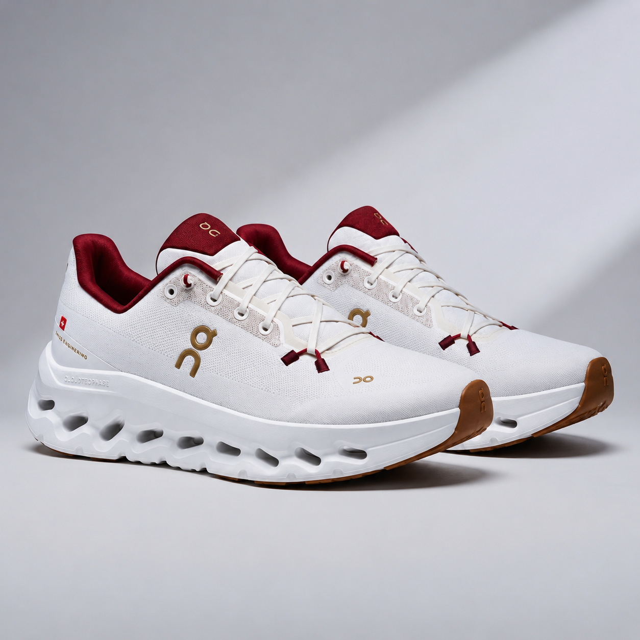 Cloudtilt White | Red