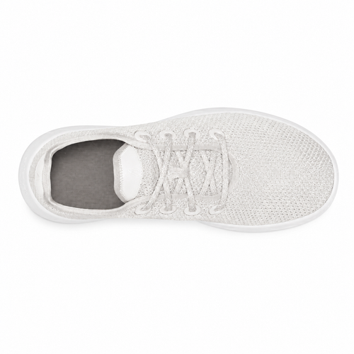 All-White Sneakers – Minimalist Comfort