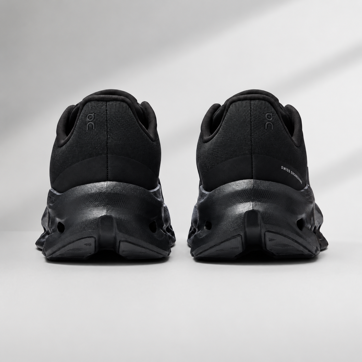 Cloudtilt Eclipse|Black